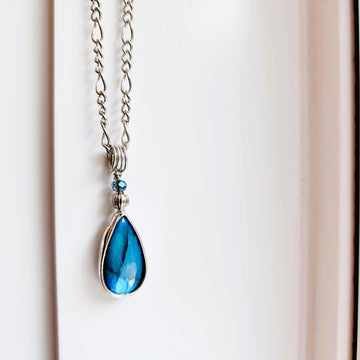 Cobalt Blue Labradorite Pendant with Crystal Bead