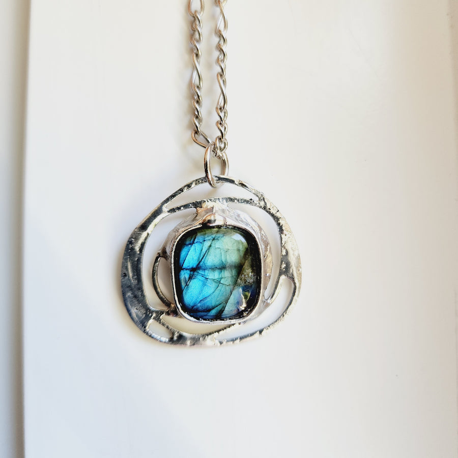 Labradorite Pendant, Blue & Green Flash