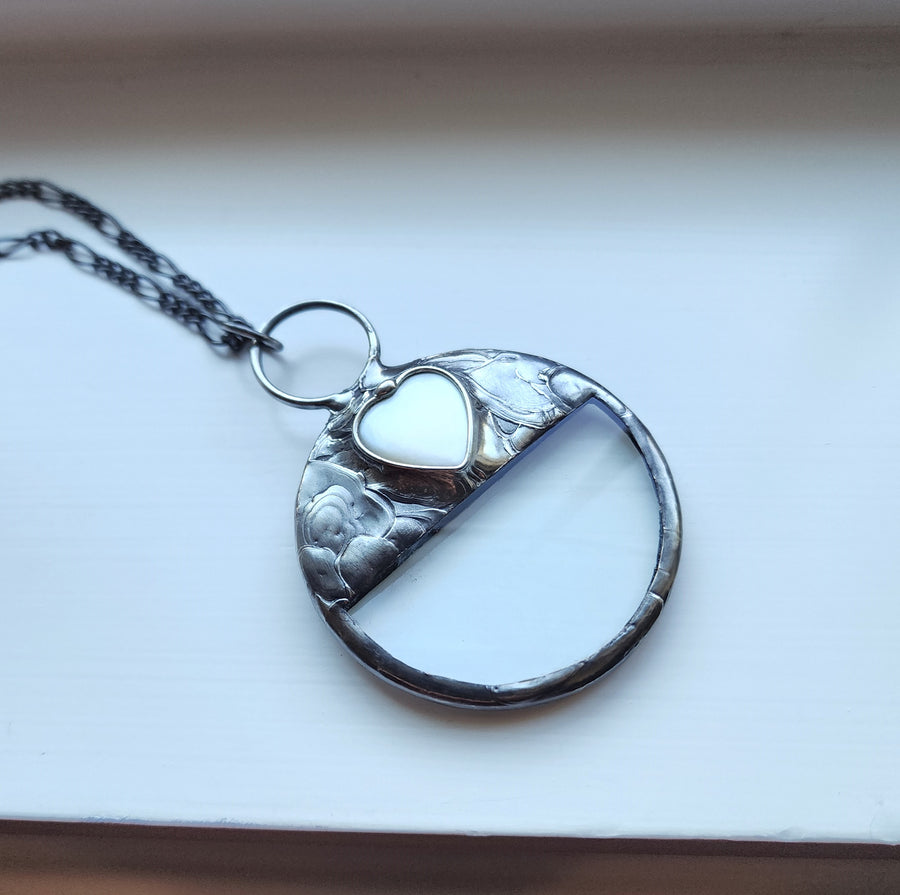 Mother of Pearl Magnifying Glass Pendant Necklace