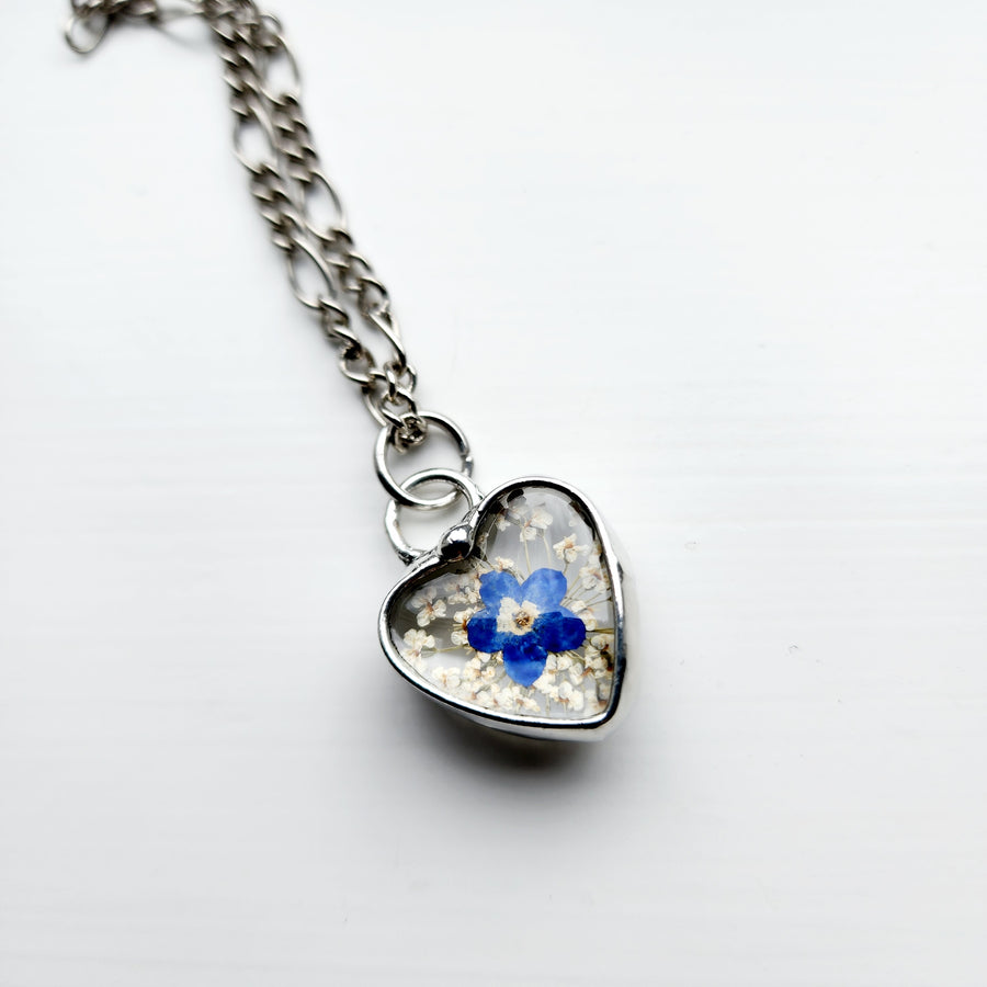 Pressed Flower Heart Necklace for Women, Queen Annes Lace and Forget Me Not