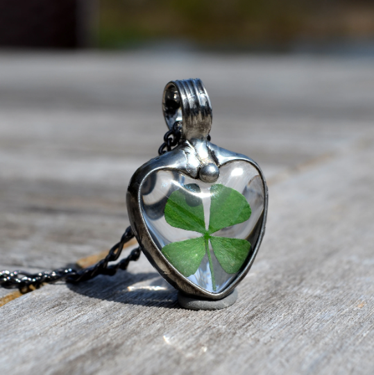 Four-leaf Heart Clover Celtic Pendant Necklace